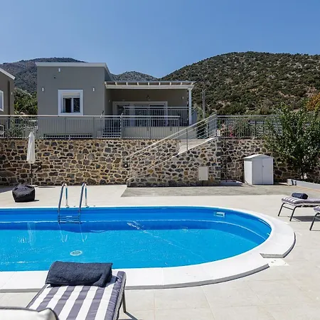 Family Friendly Basilicata Attali Private Pool,children Area